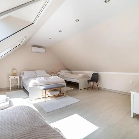 Salix By Mital Holiday home